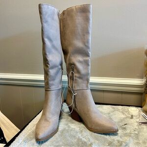 Stylish Knee-High Boots in Light Taupe Beige Anneliese Sz 8 M NWOT